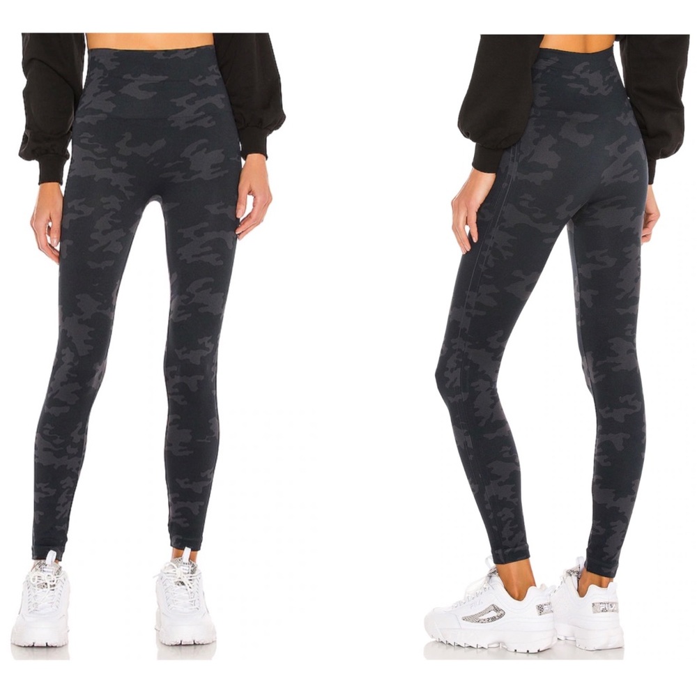 SPANX  Black Camo - Look At Me Now seamless  Leggings